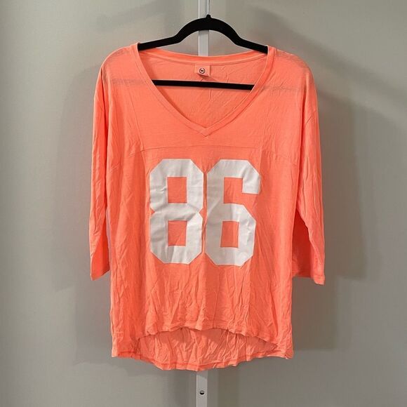 PINK Victorias’s Secret Signature 86 Tee - Picture 1 of 4